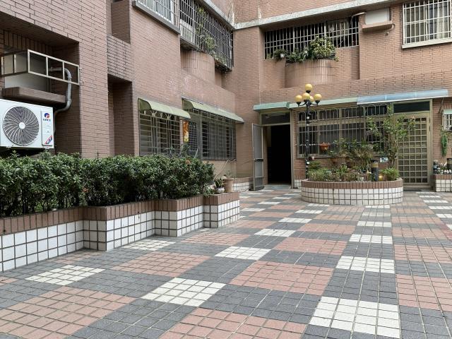 高雄岡山大樓-0