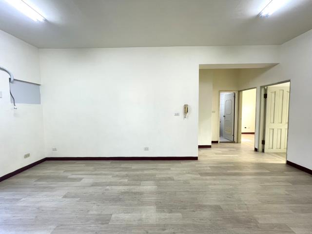 高雄岡山大樓-1