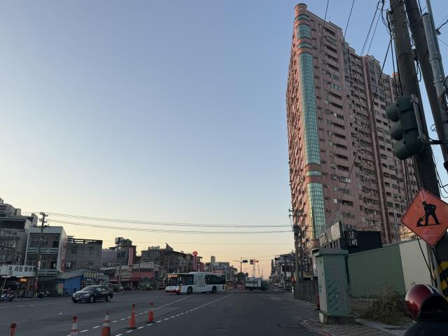 高雄岡山大樓-14
