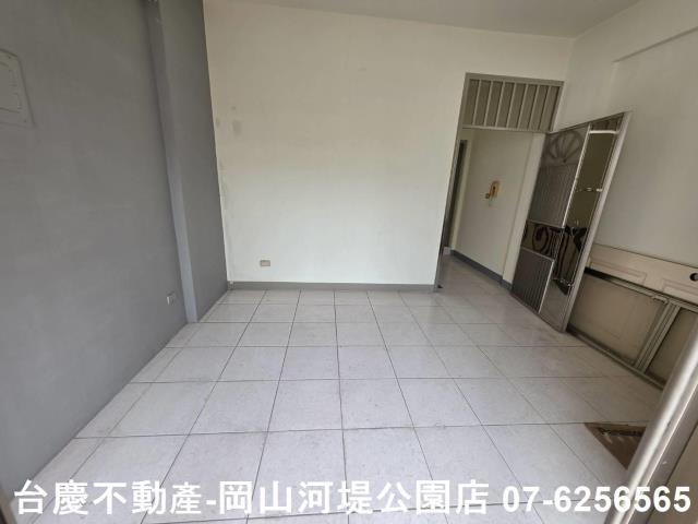 高雄楠梓透天-11